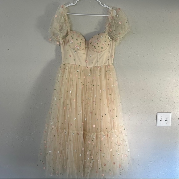 Ava Gowns Daisy Dress Tan Tulle Floral Whimsical Fairytale Princess Formal Large - Picture 2 of 12